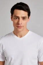 Remera clásica cuello V - Imagen 3